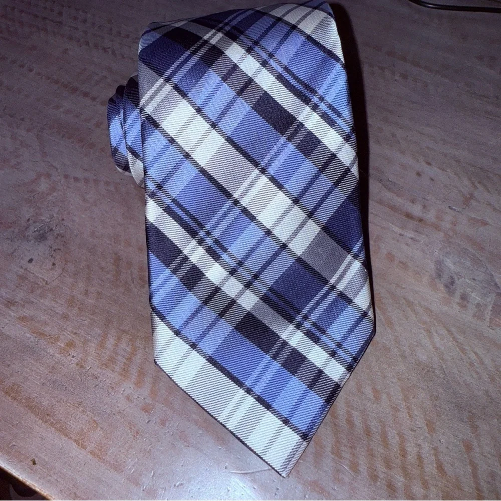 Roundtree & Yorke stylish plaid